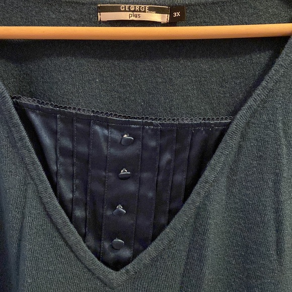 Royal blue plus size short sleeve knit top. - Picture 2 of 3